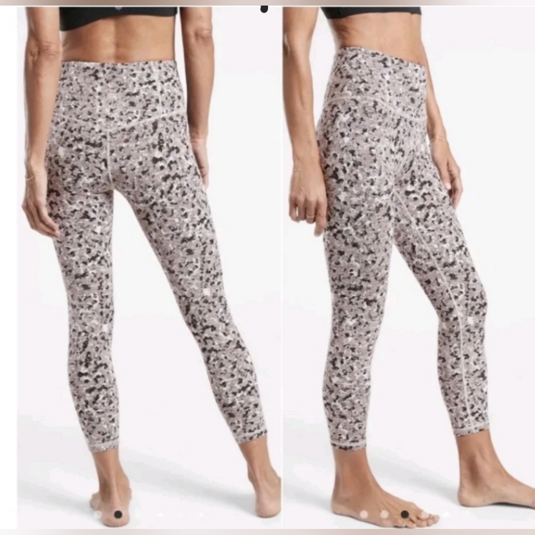 Athleta Elation Textured 7/8 Tight Legging Xsmall